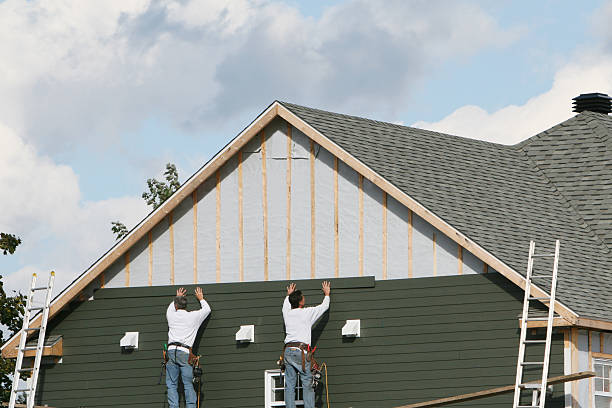 Professional Siding Installation technician working in Liberty Hill, TX